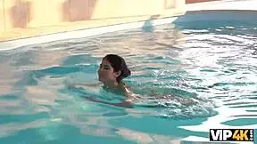 Amazing Hottie Wants Teacher To Penetrate Her With Bbc