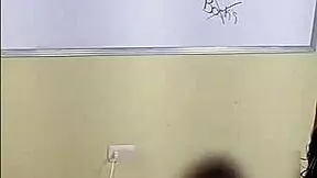 der englischlehrer fickt mich um mir das fach zu vermitteln