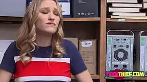 security guard with big cock gets blowjob and doggystyle fucking in full movie scene 😈