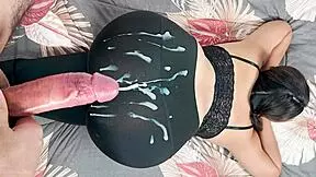 El Culo De Mi Hermanastra Hace Que Salga Demasiada Leche De Mi Polla