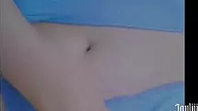 Stepsister flaunts curves in all nakedness