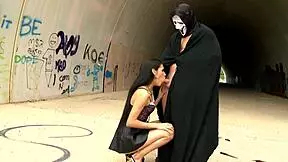 outdoor face fucking with masked lover leads to cum swallow 😏🍆