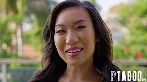 Up Close With Kimmy Kimm Leo Vice