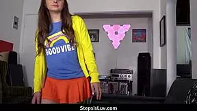 Penelope Kay helps Chad Alva with cold feet blowjob