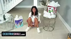 twerking snow angel decorates house for christmas 😍