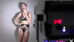 Petite Czech brunette Elilith Noir