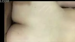 comendo a bucetinha bem gostoso esse safado, quer sentir meu pau grande?