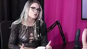 Está na putaria desde os dezoito anos e é casado com uma acompanhante e a pandemia fez ele mudar do bitcoin para a safadeza - Elquer Carlos Sheer Red.