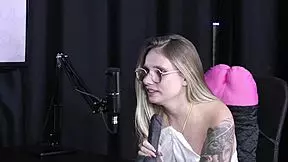 i'm naty varga, sharin my jerking off techniqes and suckin dick like a pro, it's so hot and sexy