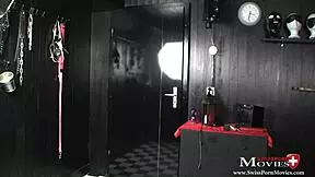 Lady A J Benutzt Sklaven in SM-Schule for Intense Anal Play