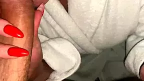 Uklízečka cucala klientovi velký pták v hotelovém pokoji