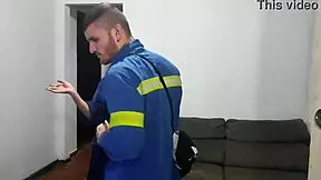 called electrician for tv help, paid with wet blowjob and pussy fucking