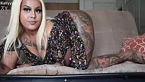Kally Xos' solo vibrator pleasure show