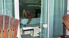 Spying on a HOT couple FUCKING hard in hotel pool