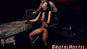 Tínedžerský gangbang s opitou Latinou Ginou Valentinou zviazanou pevne