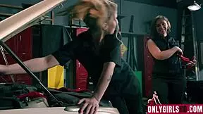 what's under her hood with tommy king and octavia red