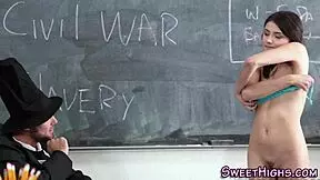 Teen gets ass jizzed in classroom 😏