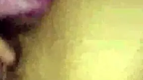 B� Liếm Lồn Em Họ Ang Ngủ! She Exclaimed While Kissing.