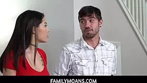 Reyna Delacruz Plays With Her Slutsister