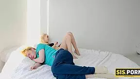 Watch That Porn Girl Tease Her Stepbrother?