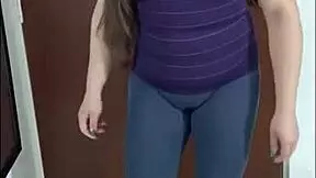 Young Latina's big cameltoe tease succeeds