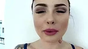 Chloe Carter ngambil kontol besar deepthroat di blowjob POV liar