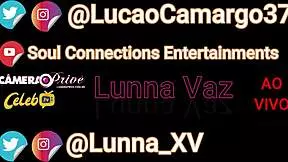 esposa rouba o cobertor do marido e pra se redimir pede pra ele encher a boca dela de porra luc�o e lunna vaz