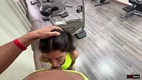 Risky public quickie in the gym with teen