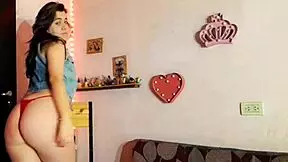 colegiala morena en video casero solita con actitud sexy