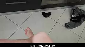 STEPMOM TEACHES ME TO CALM DOWN WITH SLIMTHICK VIC