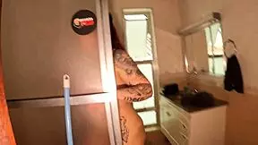 Rai dobler pela primeira vez apronta por trás das câmeras.