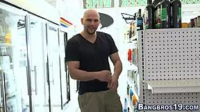 Amateur teen gets intense titfuck