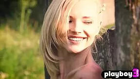 Blonde MILF Zazie shows off