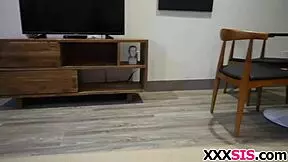 Blonde elizabeth jolie gets fucked by stepbro 😏