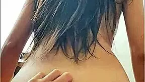 Tremendo culo de alumna universitaria mexicana follando en la oficina dando unos sentones a su profe sexo amateur