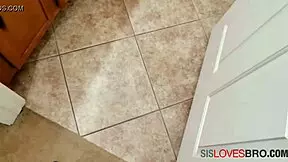 Shower sex with nerdy Aften Opal drives me wild!