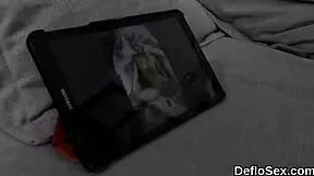 Tempting teen 18+ie pleases narrowed slit until orgasm