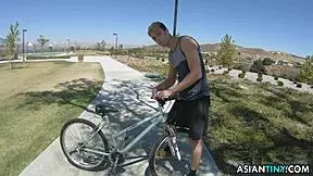 threesome with cute tiny asians 😍