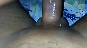 novinha squirting under her skirt with a big black cock 😍