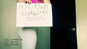 i watch dis teen in yoga pantz shake her booty on webcam twerkin and fuckin