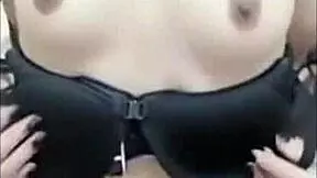 Young Japanese amateur shows off curves