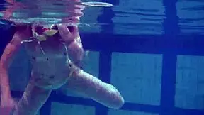 new teen czech brunette bathing underwater 😍