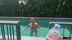 Cute girl in heels invites stranger for POV blowjob and doggystyle in hotel