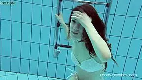 Roxalana's Tight Pussy Swims Underwater!