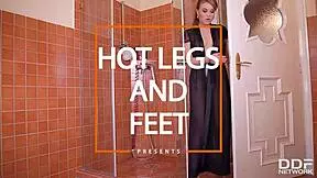 Is Courtney Blue's Shower Masturbation Too Steamy? Watch Her Use Toys Barefoot!