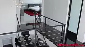 This teen stepsister gives a blowjob and gets a facial 😏