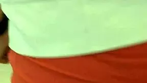 Is that hot ass teasing you in the market?