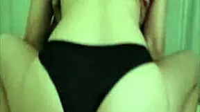 I-I saw that novinha sitting on dick till friend cums inside.