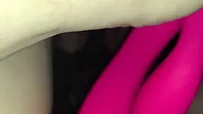 abby kiss deepthroats her wet vibrator