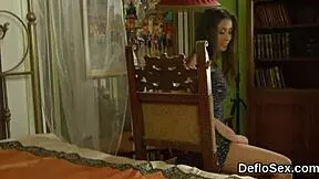 Seductive teen 18+ fingers narrow snatch till climaxing 😍